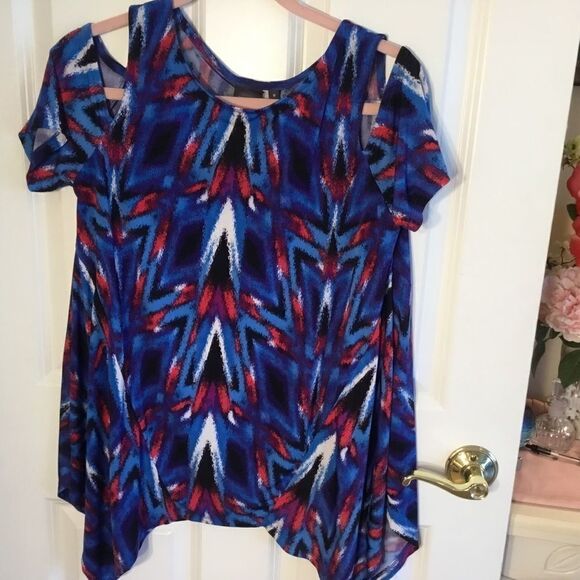 SALE 2/$30. NWOT Rafaella Women’s Sz. Medium Cold-Shoulder Short Sleeved Tunic - Picture 2 of 9